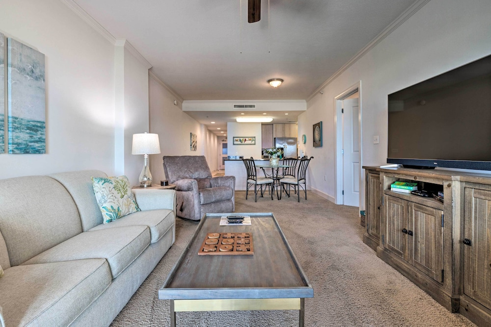 Sunny Beachfront Biloxi Condo with Resort Amenities - photo 15