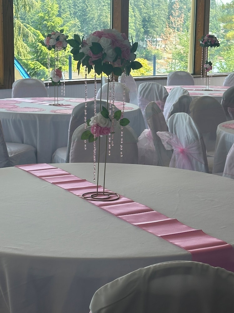 Oyster Bay Inn & Suites - photo 5