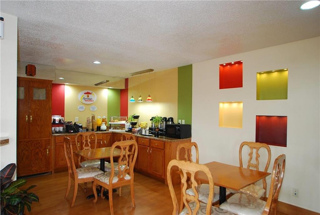 Super 8 by Wyndham Anderson Clemson Area - photo 17
