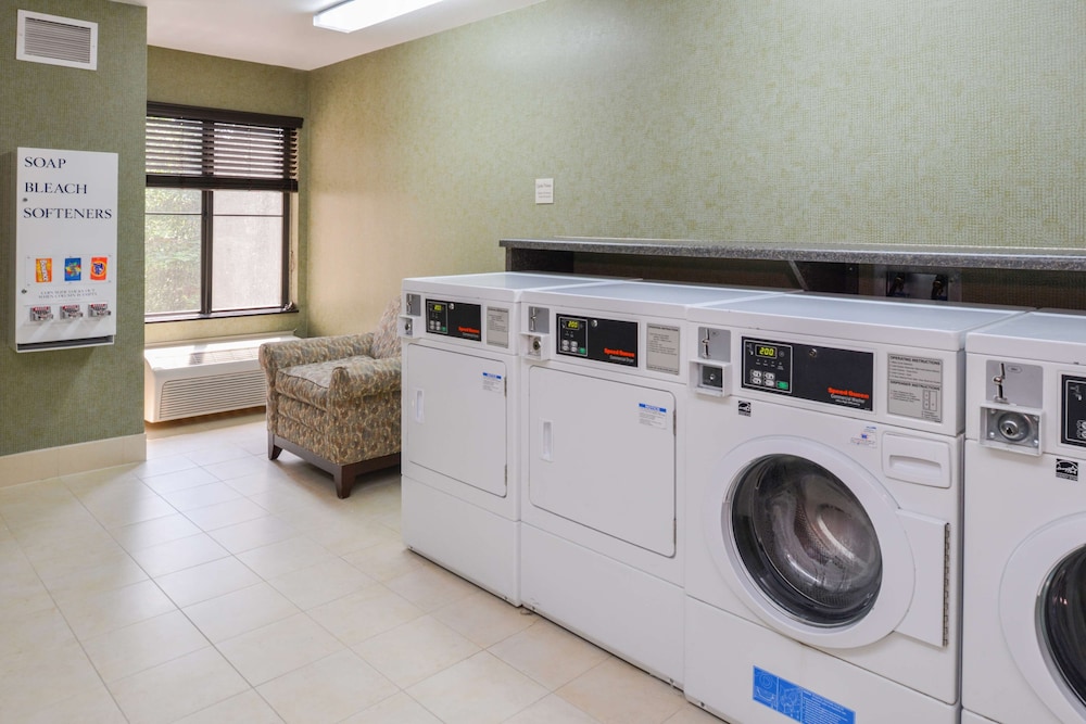 Homewood Suites by Hilton Fresno - photo 38