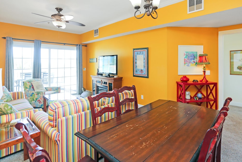 Dunes Club 1C by Pristine Properties Vacation Rentals — 4-Star Luxury Hotel in Port Saint Joe, United States