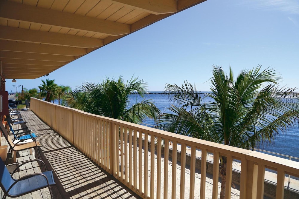 Oceanic Motel - photo 16