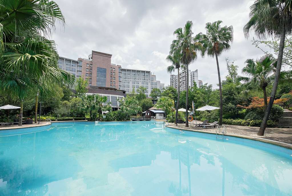 Ramada Plaza ChongQing West — 4-Star Luxury Hotel in Chongqing, People's Republic of China