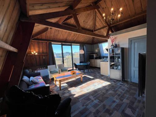 Villa Charlton 79a — 4-Star Luxury Hotel in Vlissingen, Netherlands