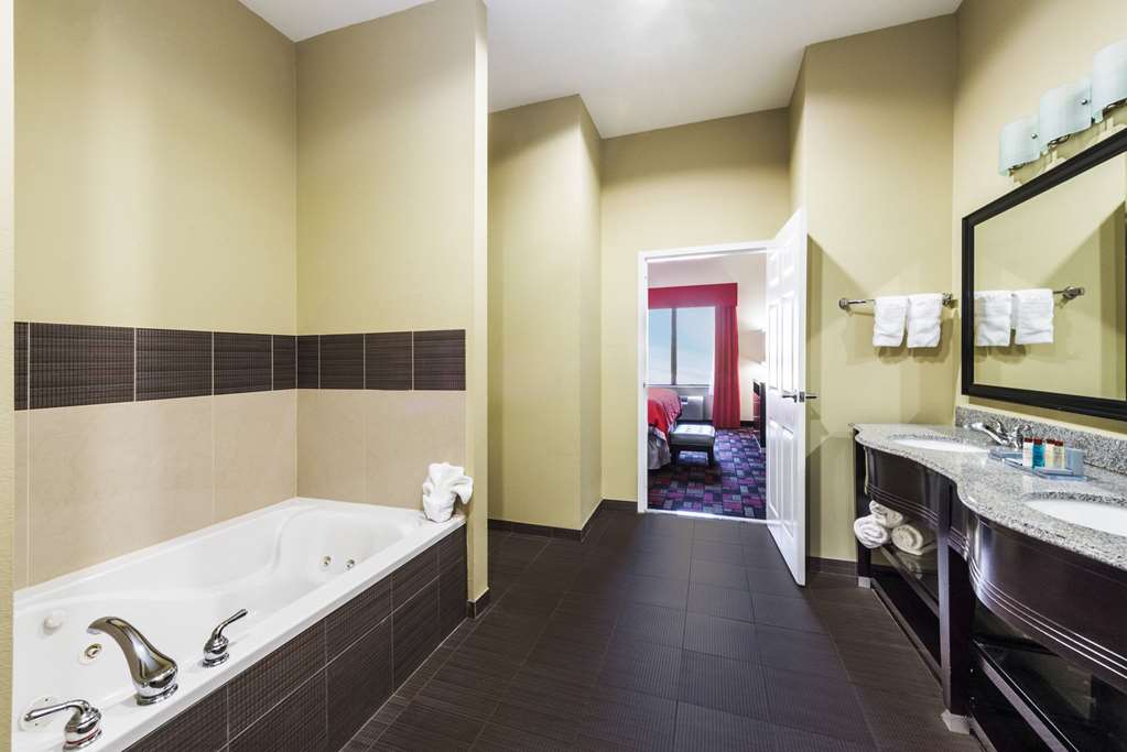 Wingate by Wyndham Lake Charles Casino Area - photo 15