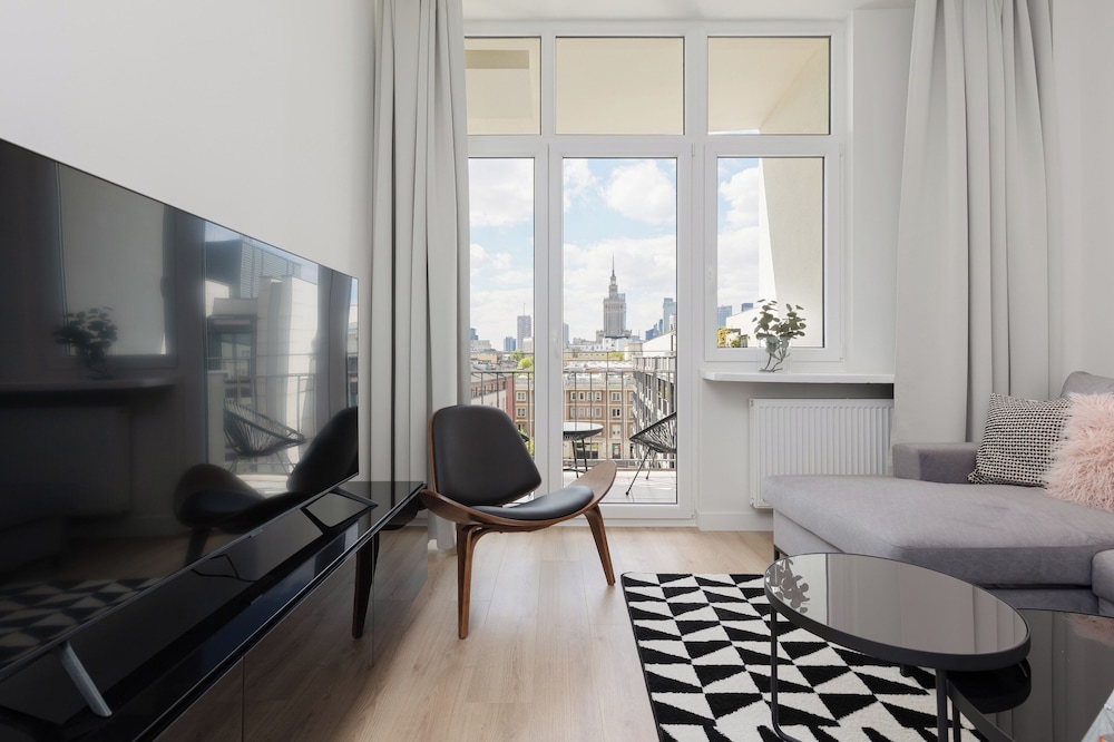 City Panorama Spacious Apartment by Renters Prestige — 4-Star Luxury Hotel in Warsaw, Poland