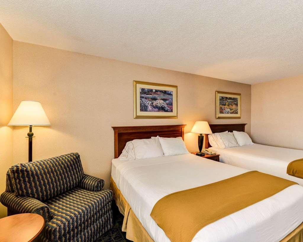 Quality Inn Spring Mills Martinsburg North - photo 13