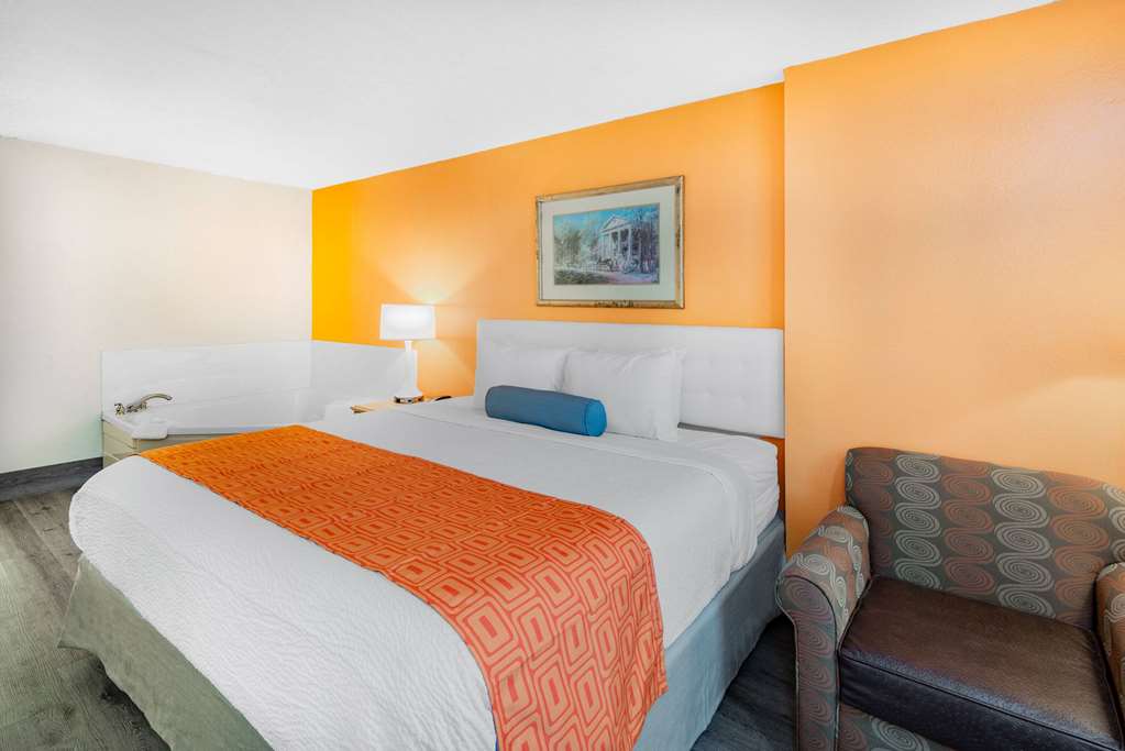 Howard Johnson by Wyndham Staunton - photo 37