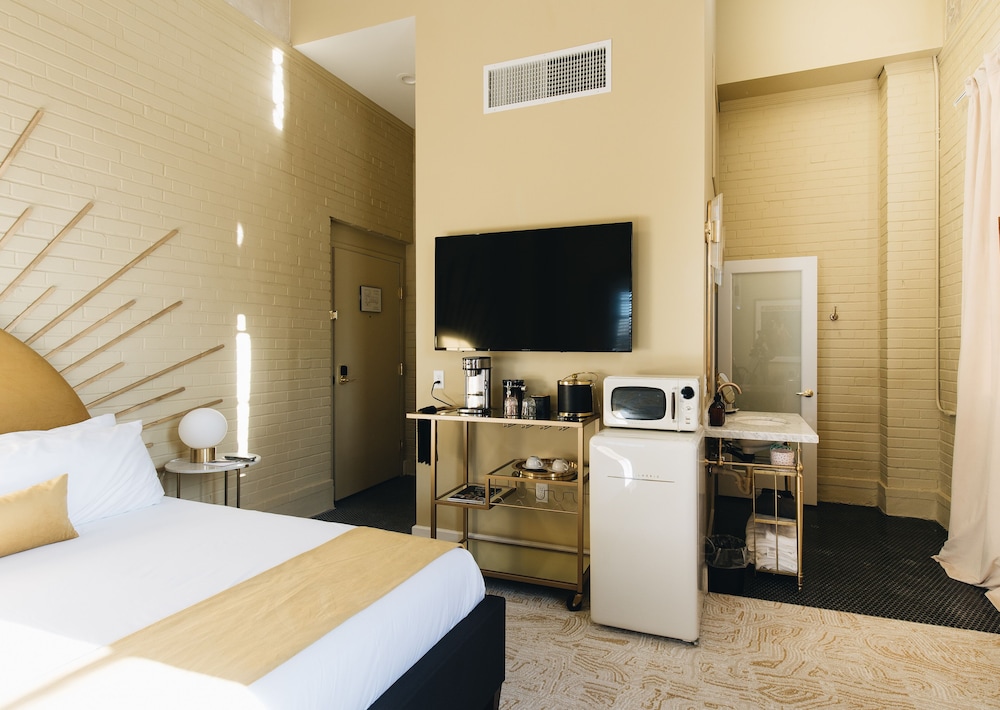 The Bellwether Hotel - photo 48