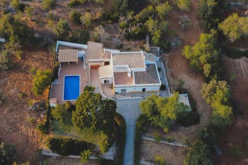 Casa das Palmeiras Villa com piscina BBQ e ar condicionado — 4-Star Luxury Hotel in Albufeira, Portugal