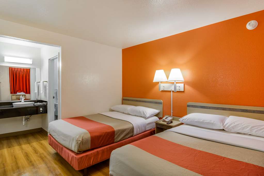 Motel 6 Schiller Park IL Chicago O'Hare - photo 7