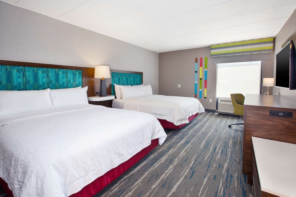 Hampton Inn College Park - photo 21