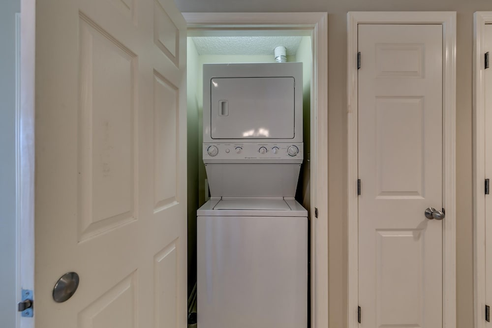 Barefoot Resort North Tower by Condo World - photo 29