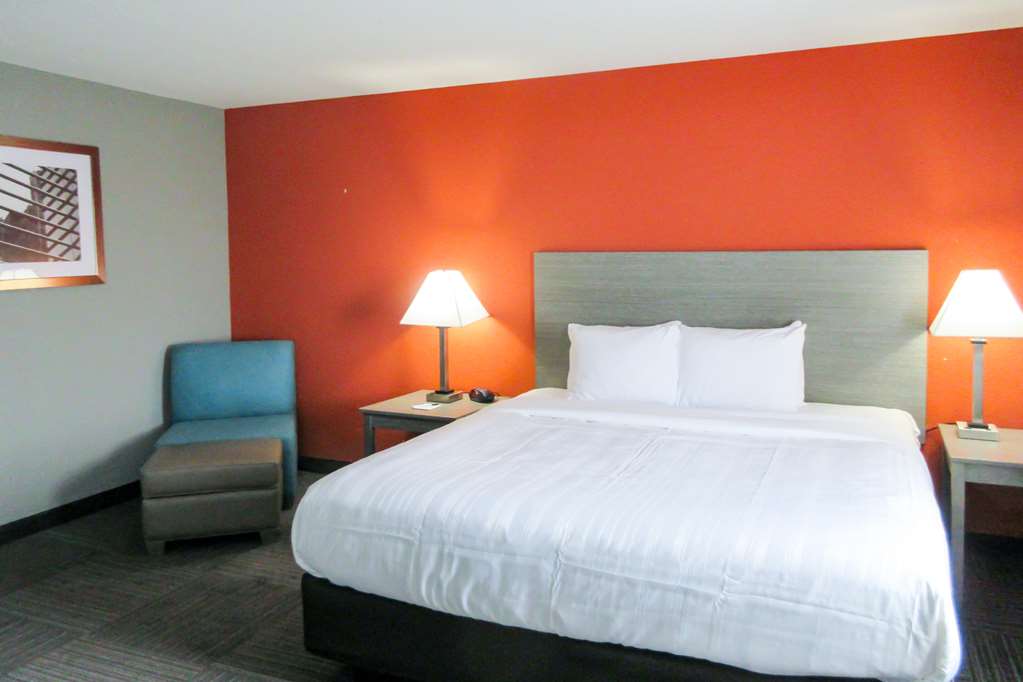 Quality Inn & Suites Hammond Near I 8090 - photo 43