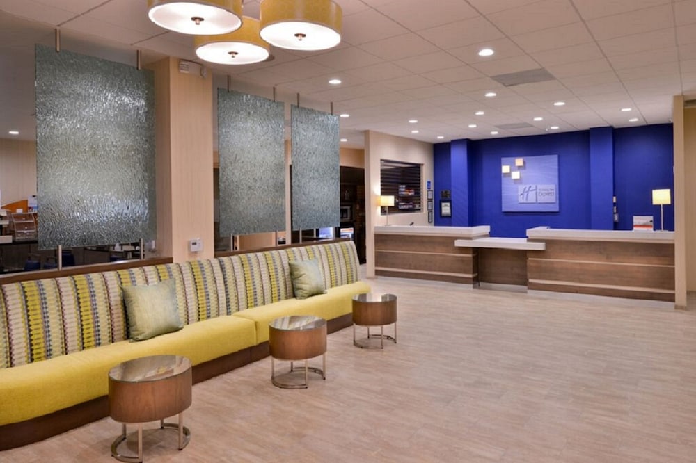 Holiday Inn Express & Suites Pasadena Los Angeles by IHG - photo 57