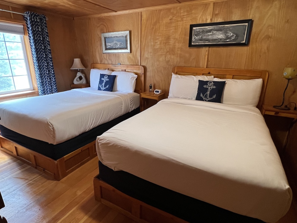 Anchor Inn Resort - photo 12