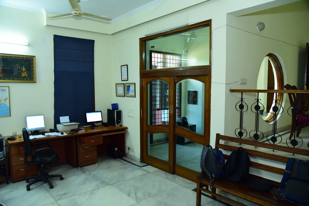 Check-in/Check-out Kiosk