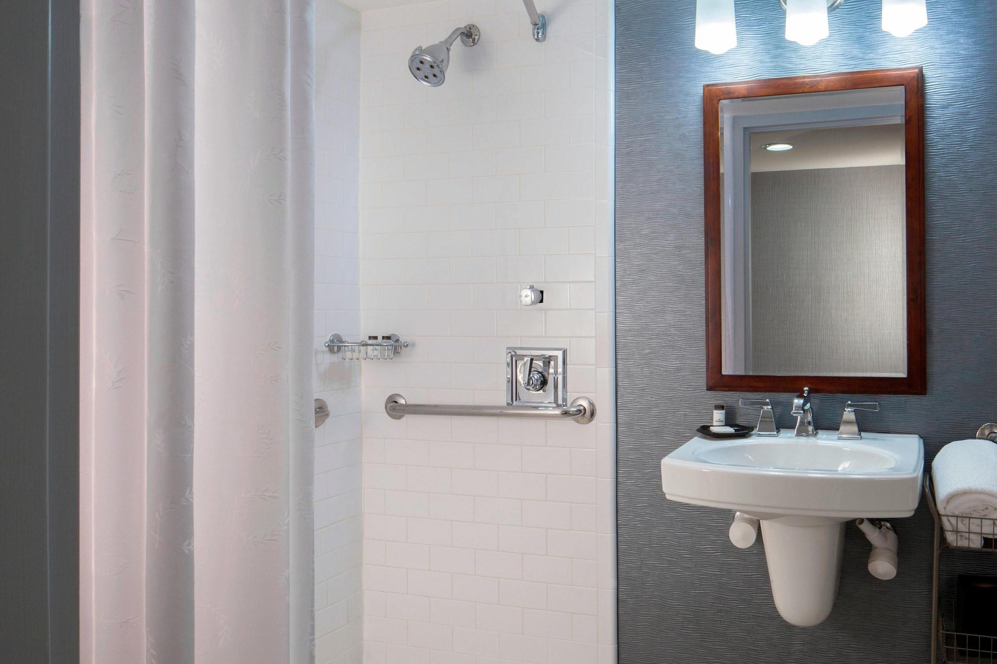 Sheraton Arlington Hotel - photo 20