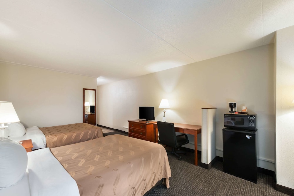 Quality Inn Bradley Bourbonnais - photo 4