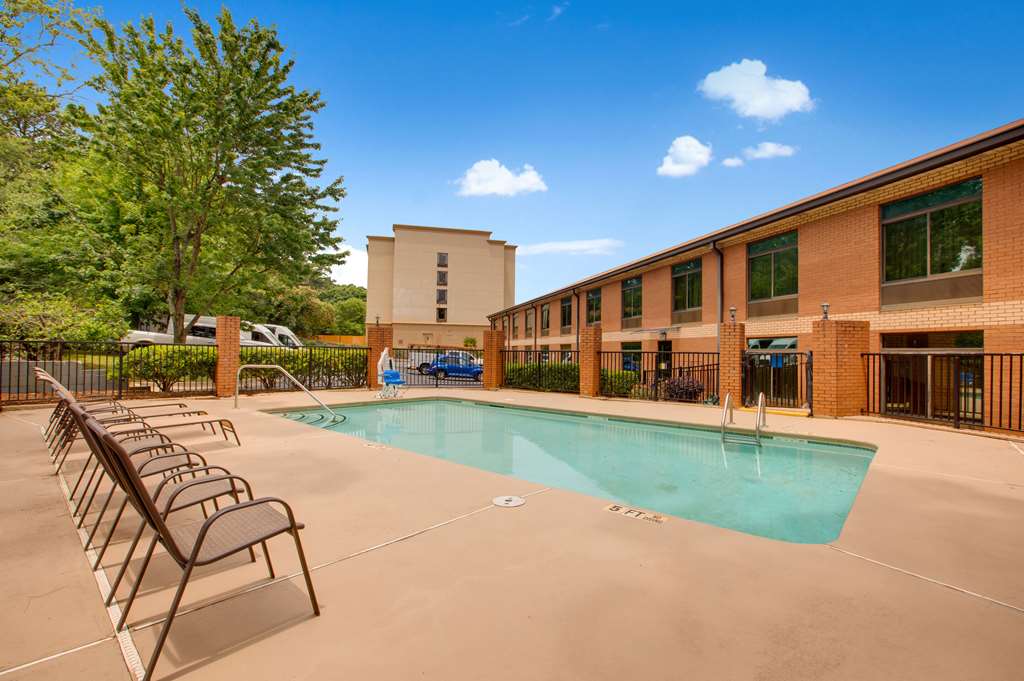 Clarion Pointe Atlanta Airport College Park - photo 21