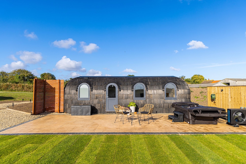 Veiko Mayflower Meadow — 4-Star Luxury Hotel in Brandesburton, United Kingdom