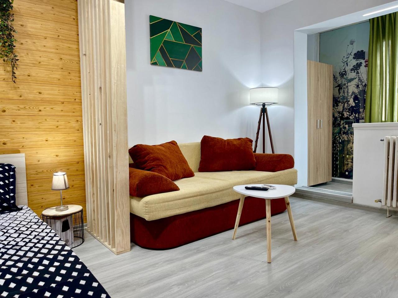 Twins Studio 3 in Ploiesti, Romania