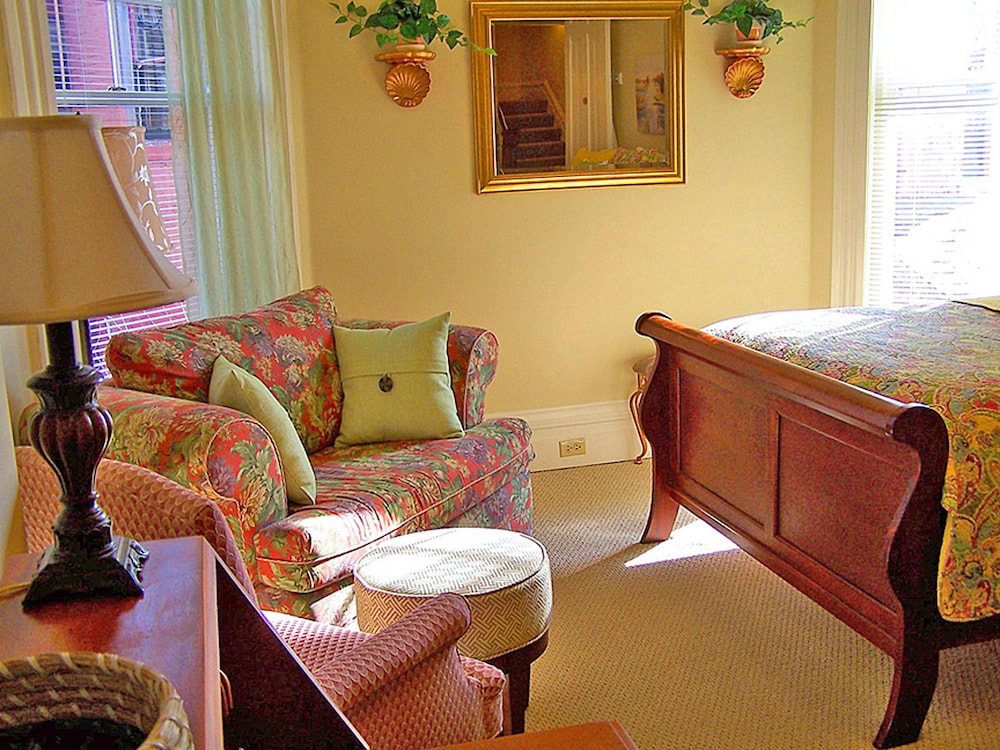 Lyndon House B&B - photo 9