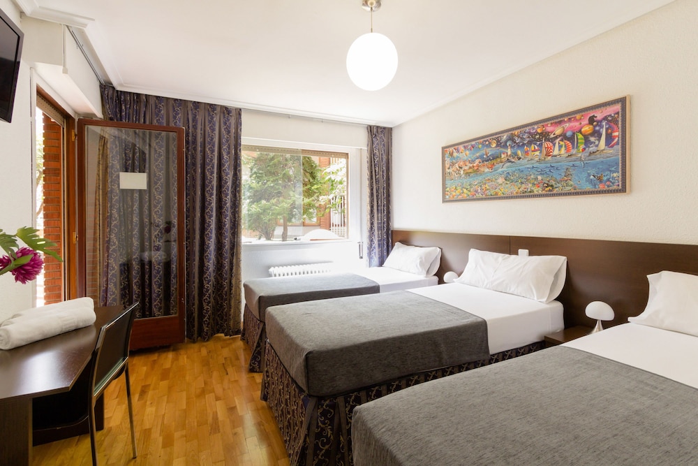 Pension Laurel — Logrono