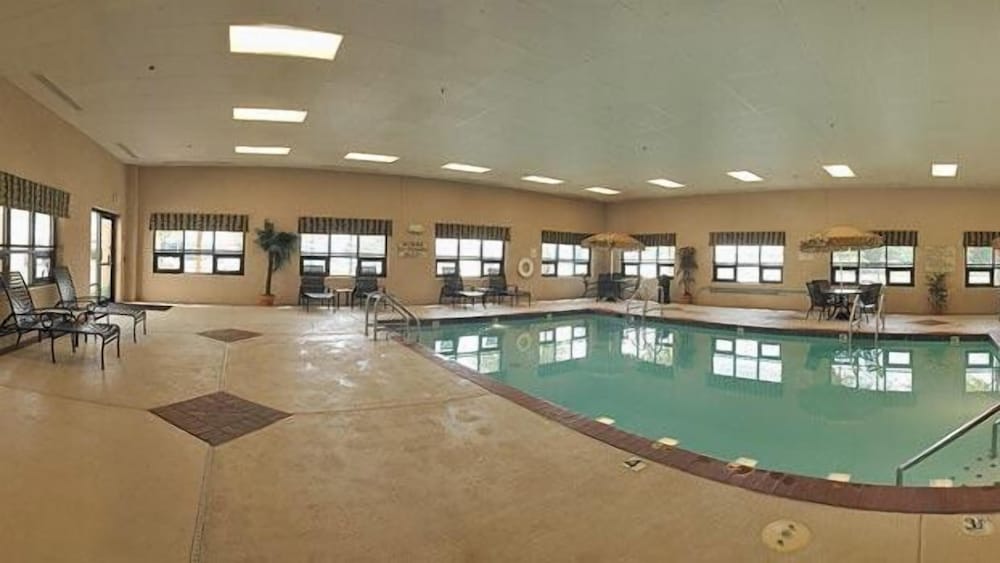 Hampton Inn Columbus Taylorsville Edinburgh - photo 28