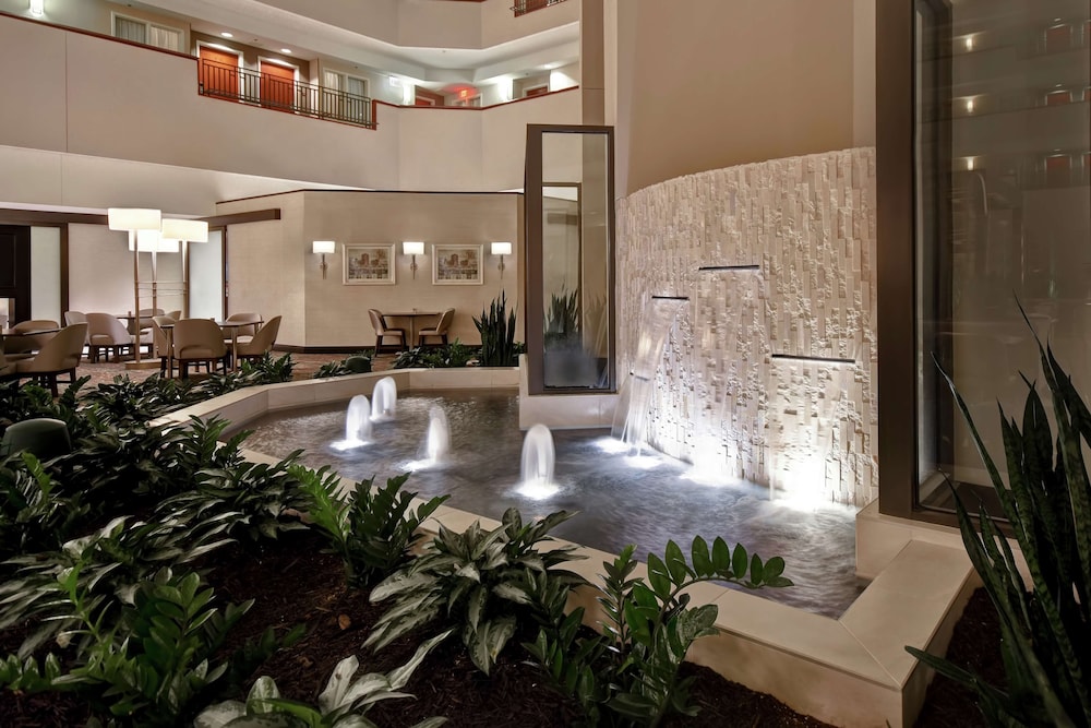 Embassy Suites Little Rock - photo 14