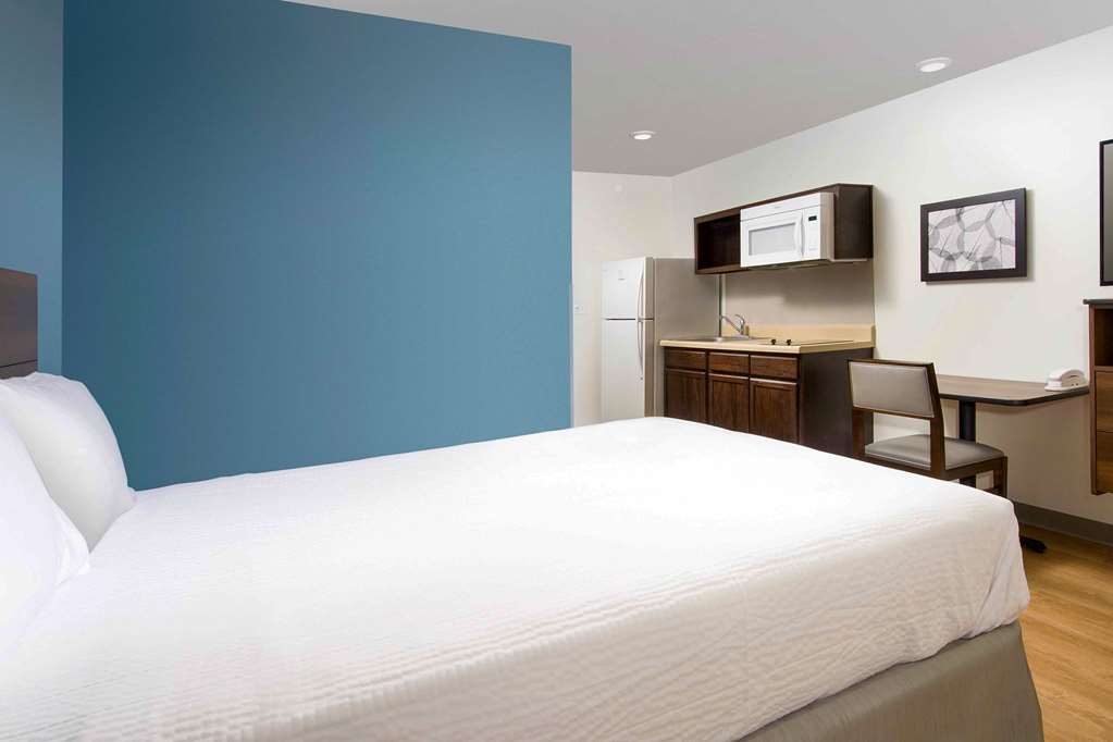 WoodSpring Suites Fargo North Near NDSU - photo 8