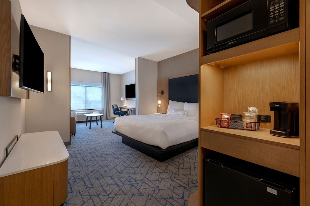 Fairfield Inn & Suites by Marriott Denver Airport at Gateway Park - photo 11