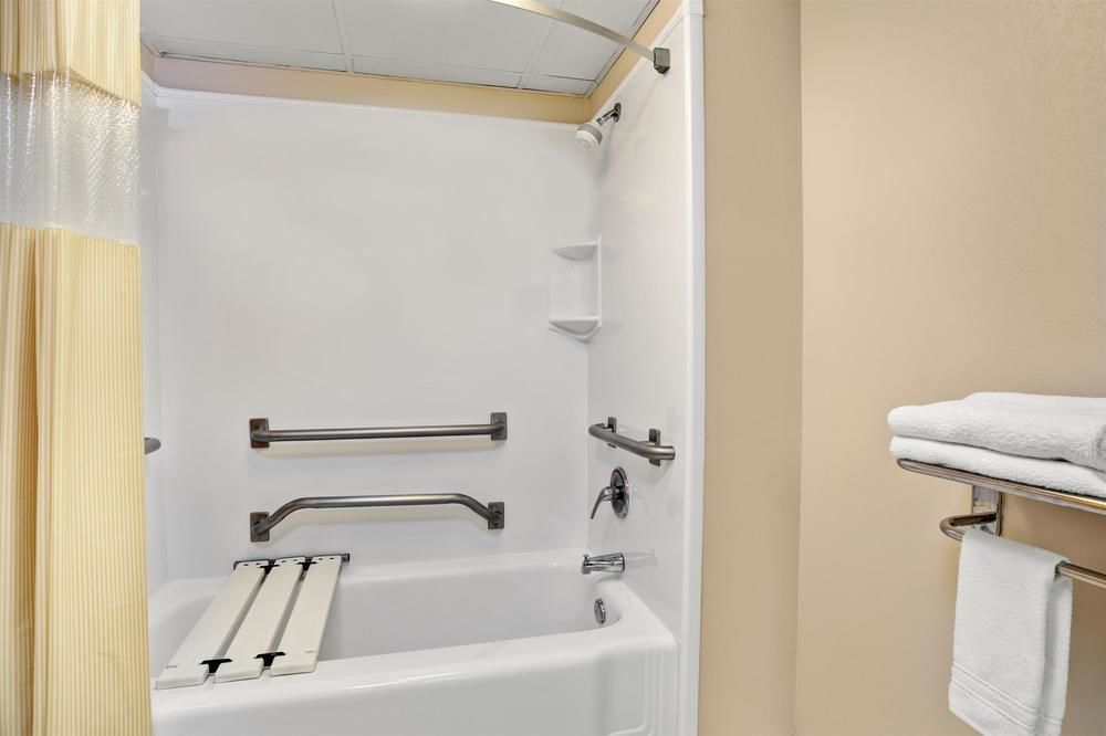 Days Inn Chapel Hill - photo 11