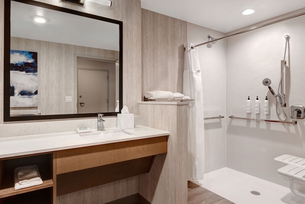 Fairfield Inn & Suites By Marriott Minneapolis Downtown - photo 26