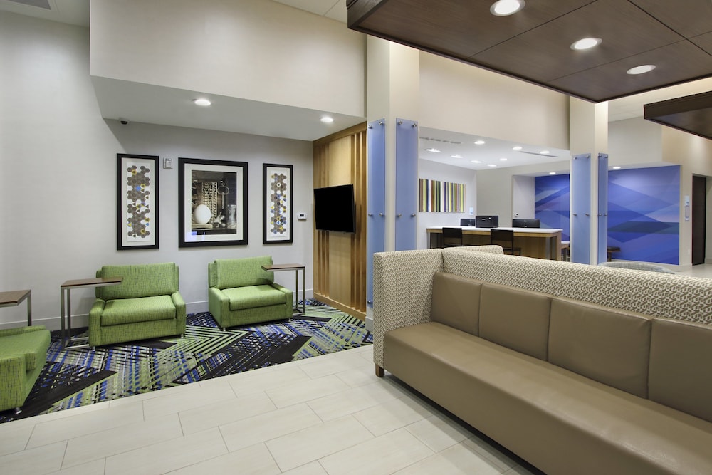 Holiday Inn Express & Suites Dallas Frisco NW Toyota Stdm by IHG - photo 2