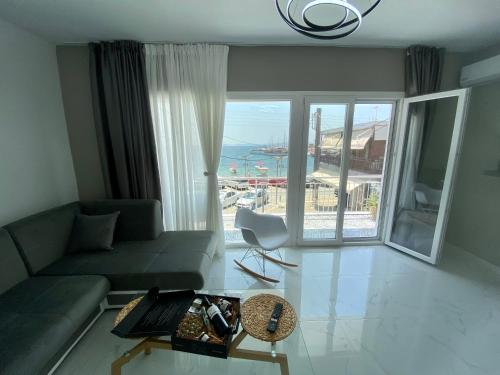 Candi central apartments — 4-Star Luxury Hotel in Neos Marmaras, Greece