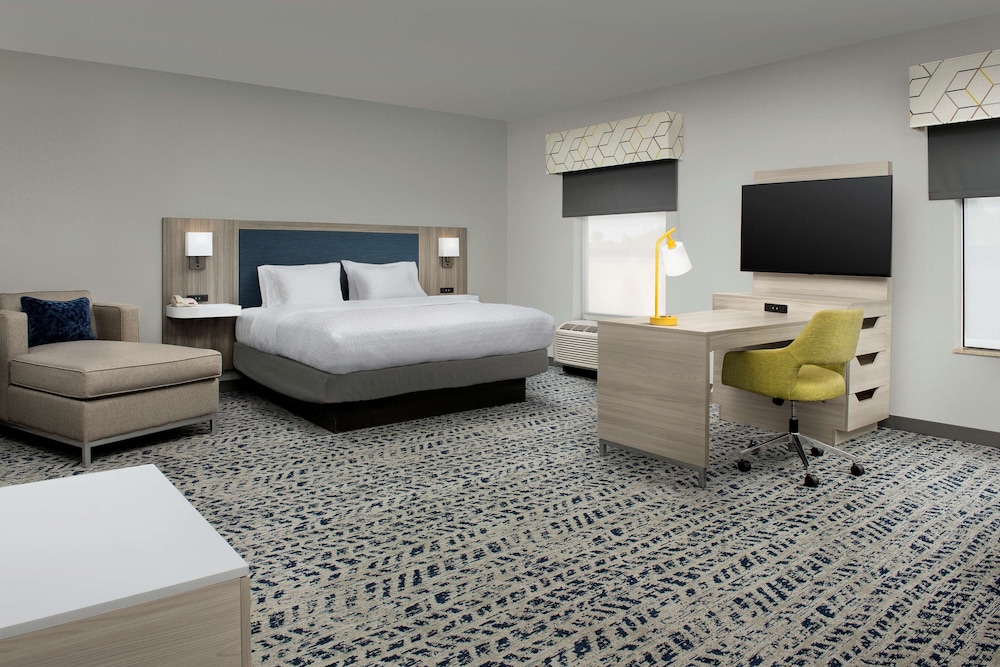 Hampton Inn Duncan - photo 12