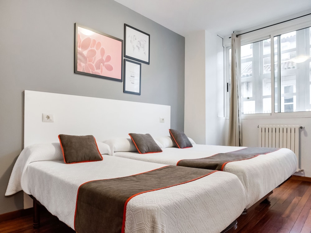 Oyo Hospedaje La Tita in Santiago De Compostela, Spain