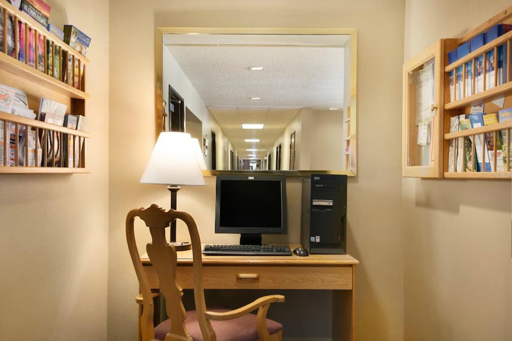 Coratel Inn & Suites By Jasper Northfield - photo 20
