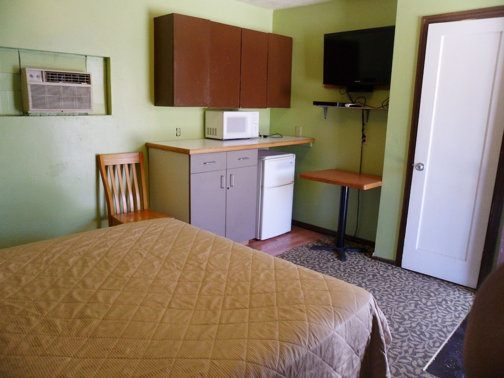 Pillow Talk Motel - photo 20