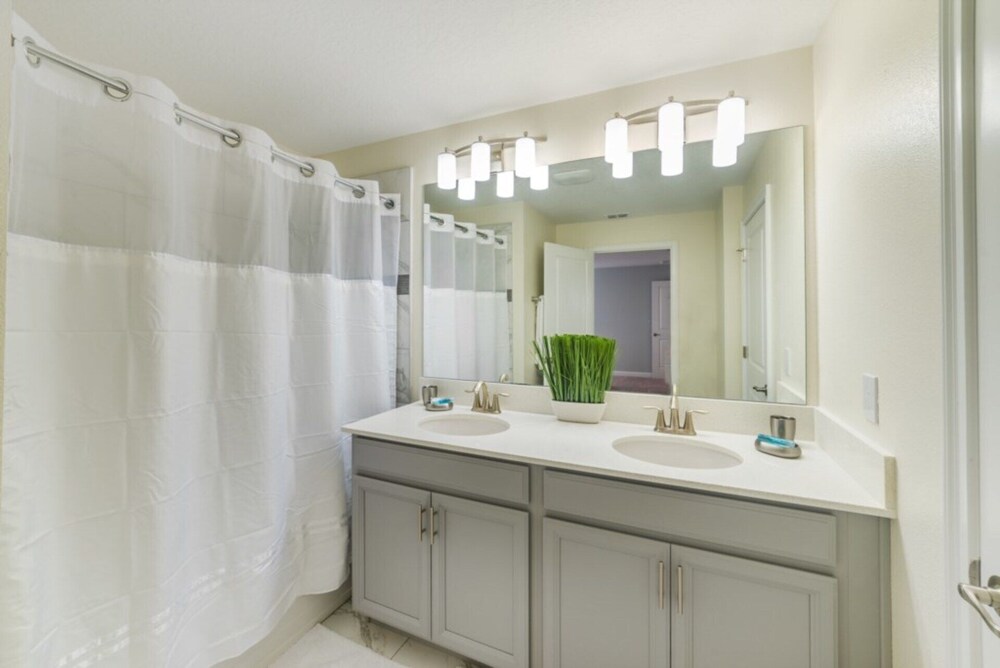 Rent a Luxury Townhome on Storey Lake Resort Minutes From Disney Orlando Townhome 1004 - photo 17