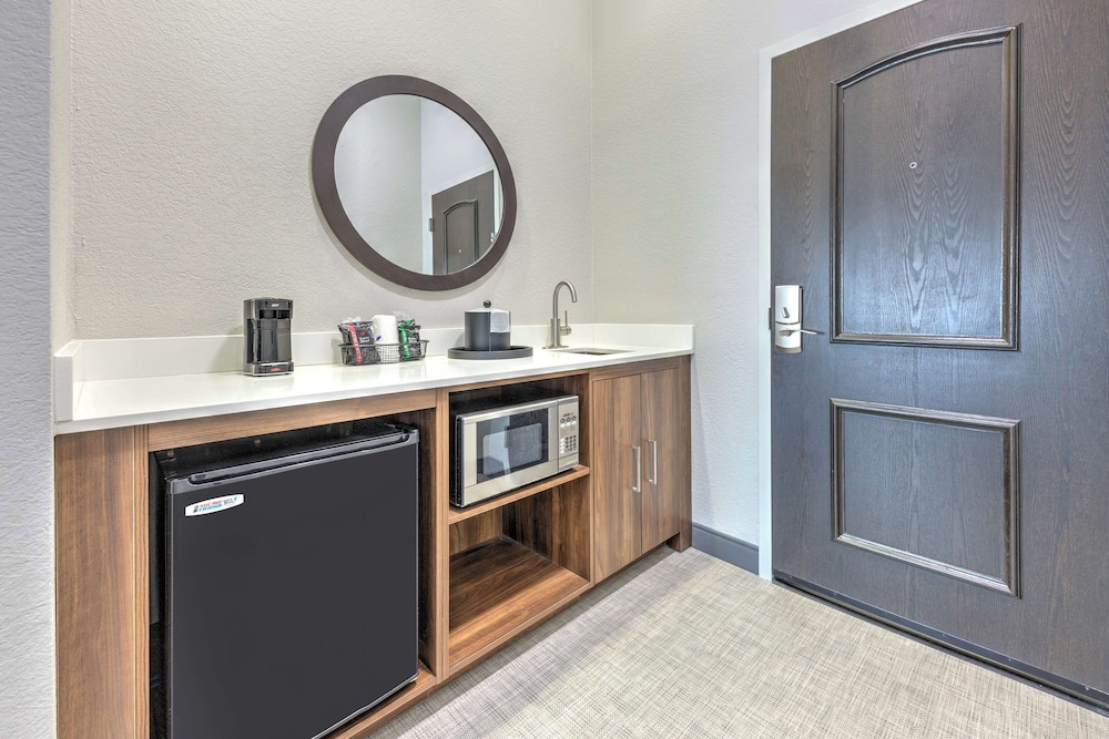 Hampton Inn & Suites Lake Jackson Clute - photo 6