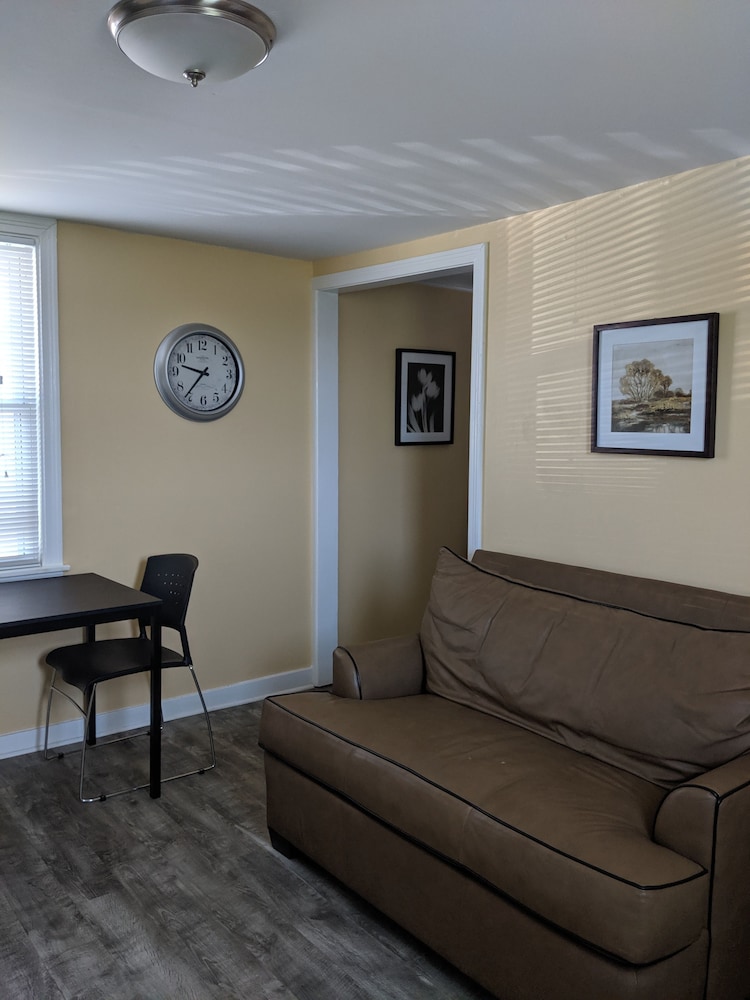 Clarence Inn - photo 14