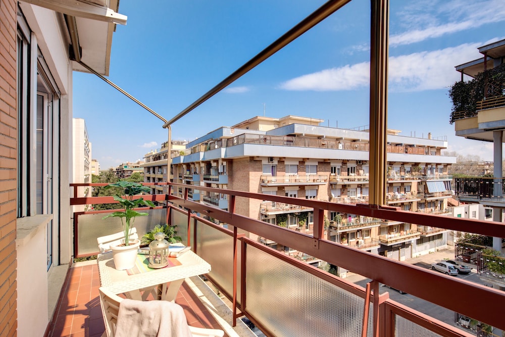 Rome4Guest Ostia — 4-Star Luxury Hotel in Lido Di Ostia, Italy