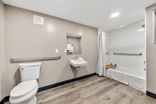 Southern Suites Carrollton - photo 6