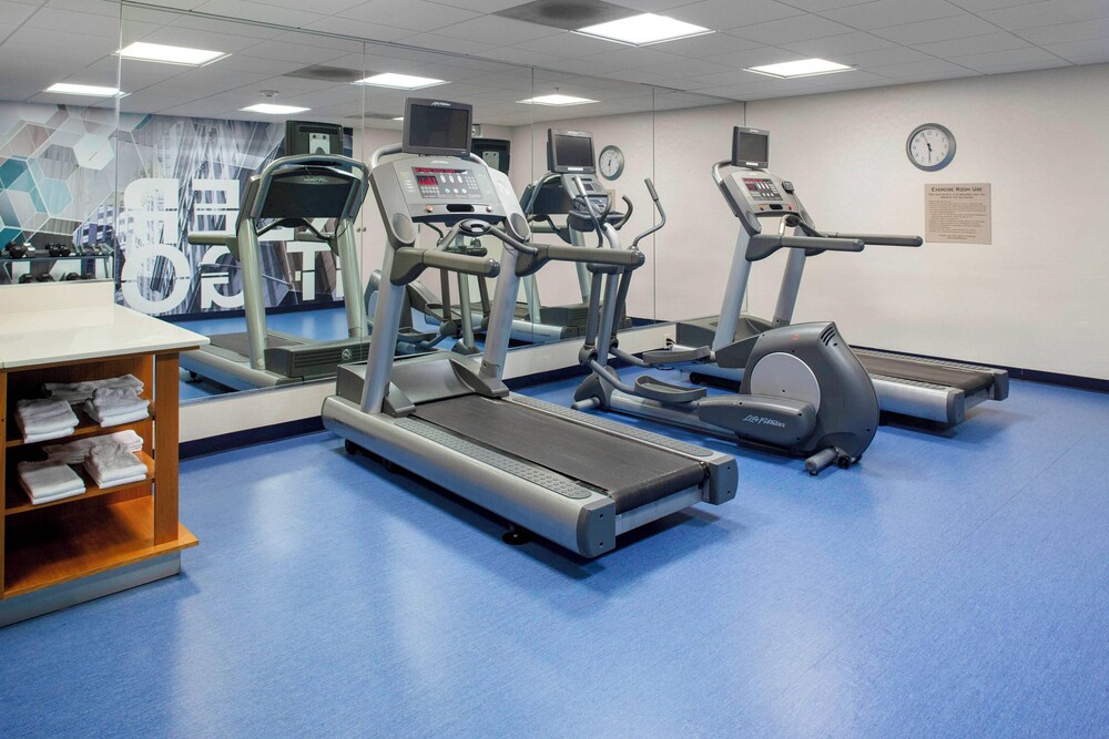 SpringHill Suites Cincinnati North Forest Park - photo 16