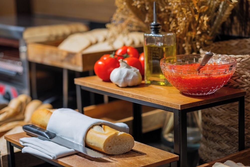 מזון ומשקאות