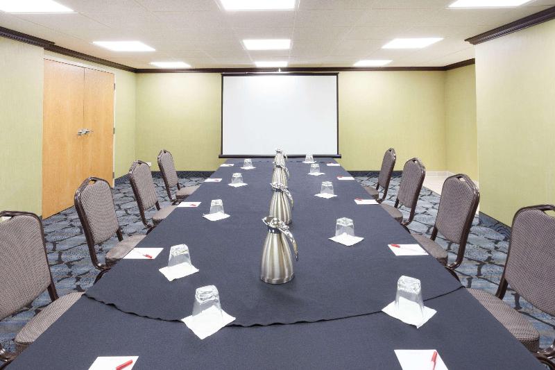 Ramada Plaza by Wyndham Chicago North Shore - photo 19