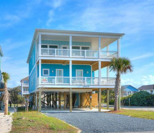 Ocean Peek in Oak Island, United States