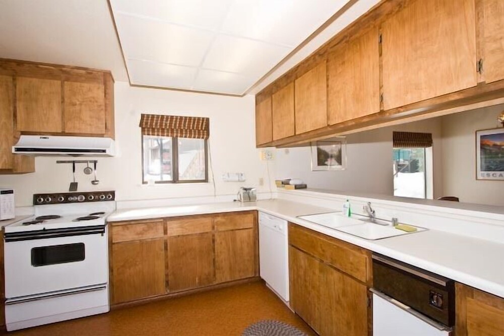 3397 Pinehill Road - photo 7